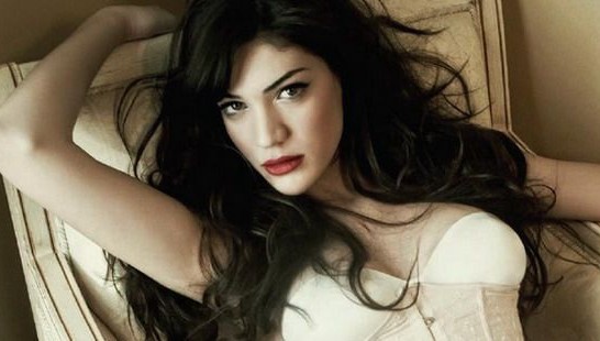 Ivi-Adamou-It-speaks-to-participate-in-Eurovision-546x310.jpg