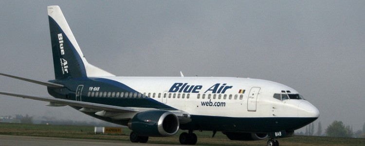 blue air airline aeroplane romanian